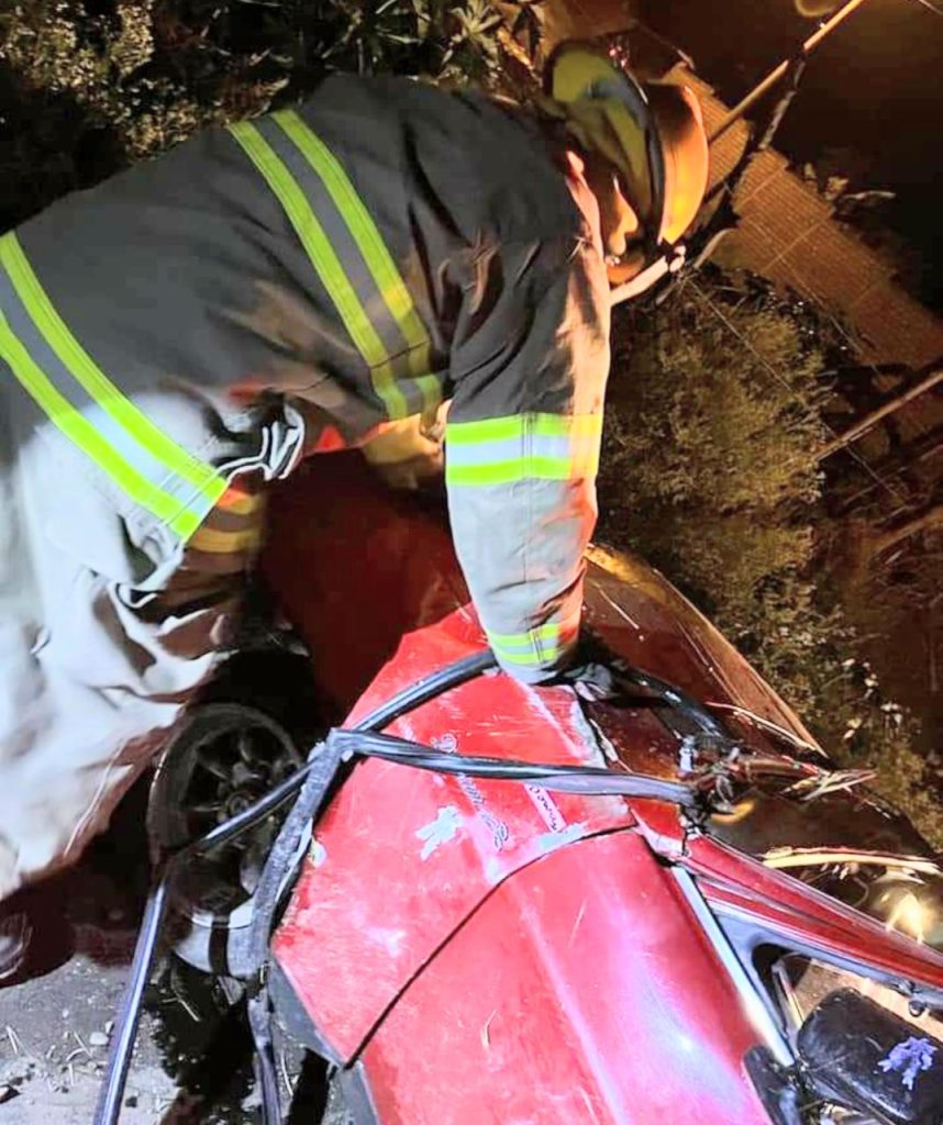 El revés sólo produjo daños materiales.