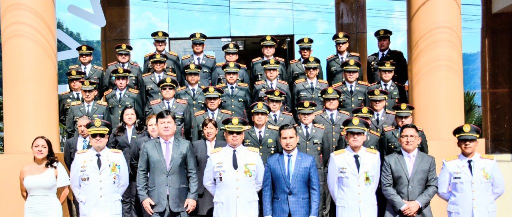La ceremonia se realizó en el auditorio de la Gobernación de Zamora Chinchipe.