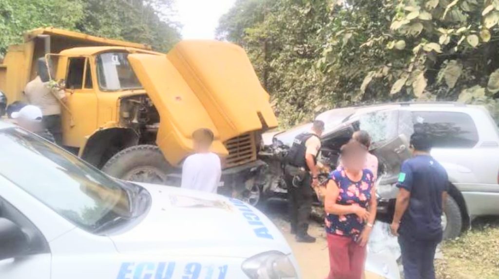El accidente de tránsito habría sido provocado por los asaltantes que huyeron con el oro.