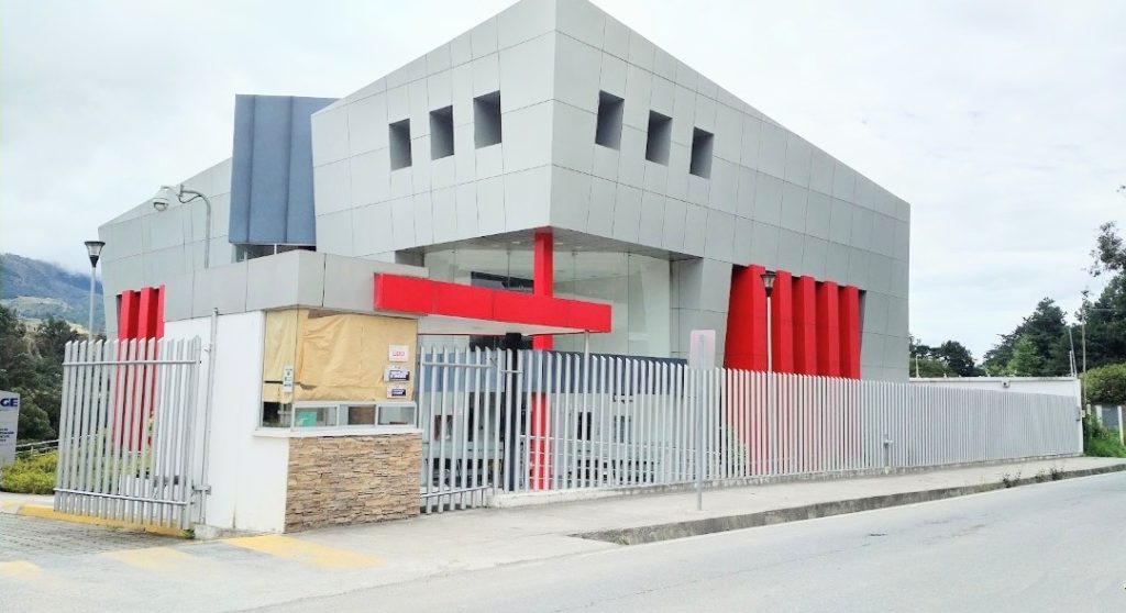 El cadáver fue llevado a la morgue del Centro Forense de la zona siete Loja.