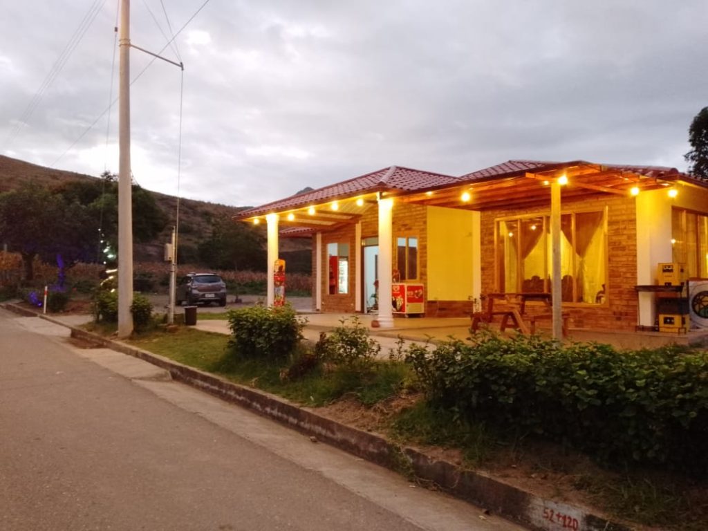 Anamá Restaurante está ubicado en la vía que conduce de Gonzanamá a Cariamanga, en la provincia de Loja.