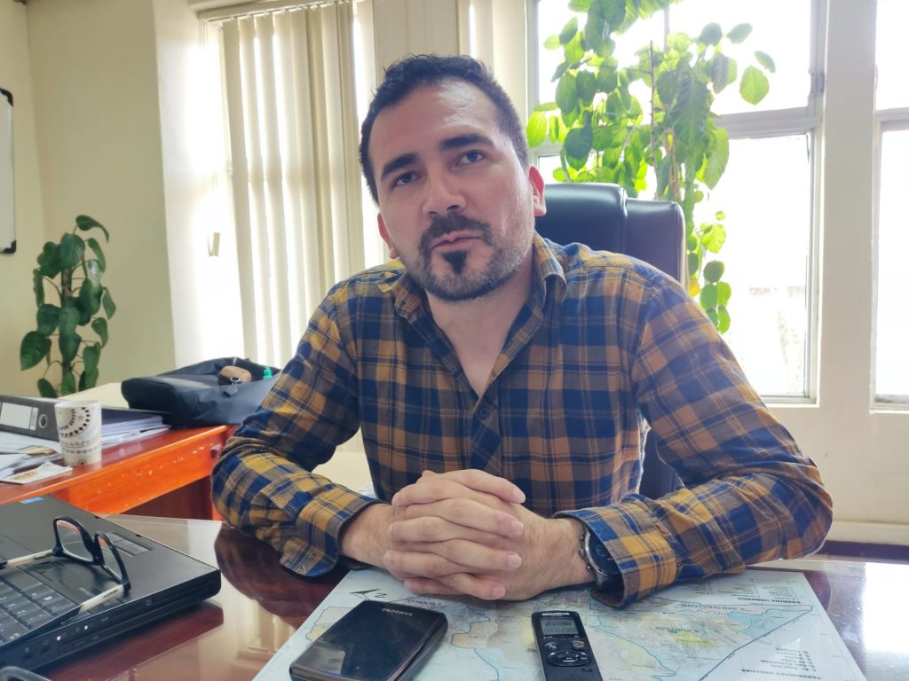 El ahora exfuncionario municipal dice que su hoja de vida ha demostrado ser capaz en los ámbitos público y privado.