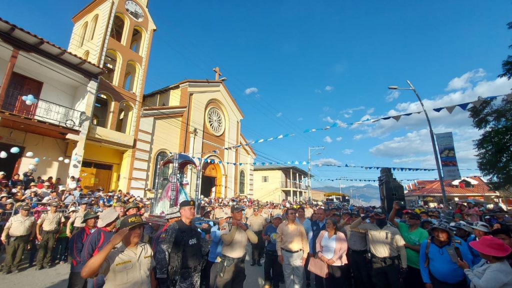 El arribo de la ‘Churona’ originó, este domingo, gran movimiento en la parroquia catamayense.
