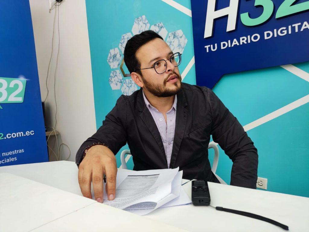 John Lafebre Suqui presentó una denuncia con fines de remoción contra la alcaldesa lojana.