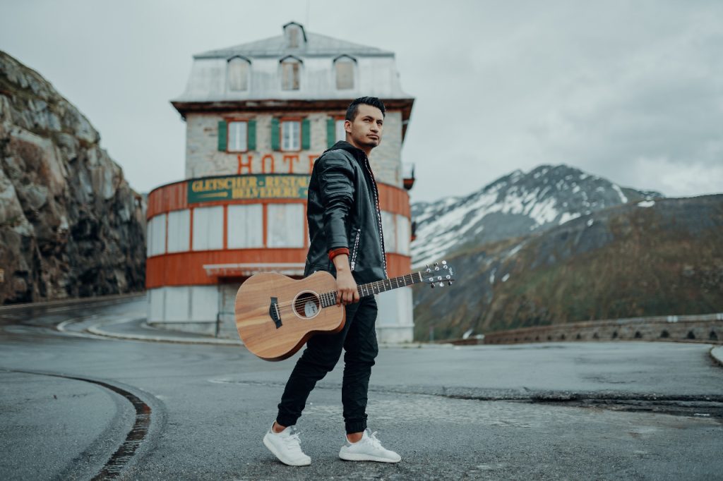 Santiago Ojeda está radicado desde hace siete años en Suiza.