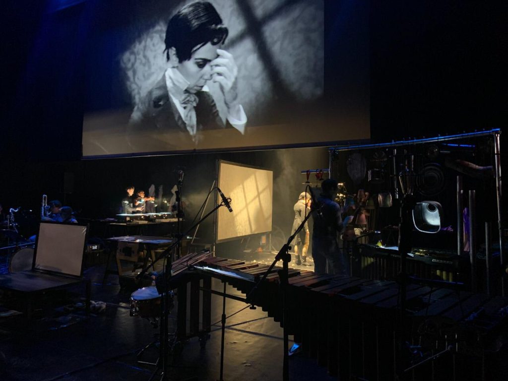 La obra marcó el inicio oficial del Festival Internacional de Artes Vivas.
