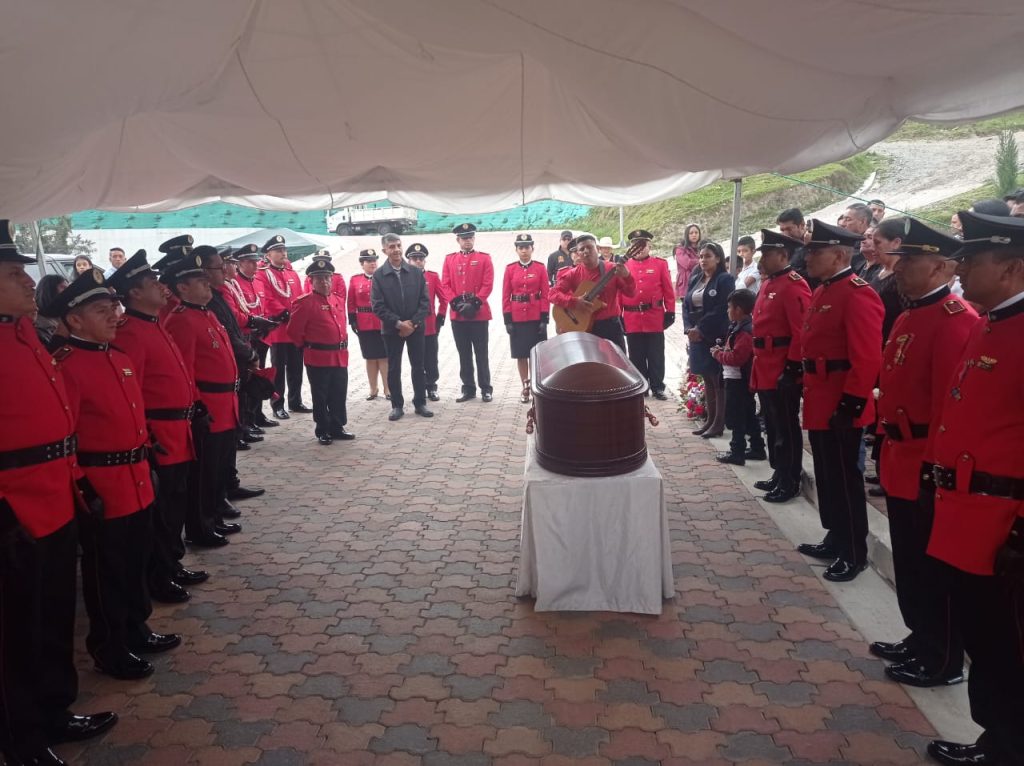 La hoy decesada recibió un homenaje de sus excompañeros de trabajo.