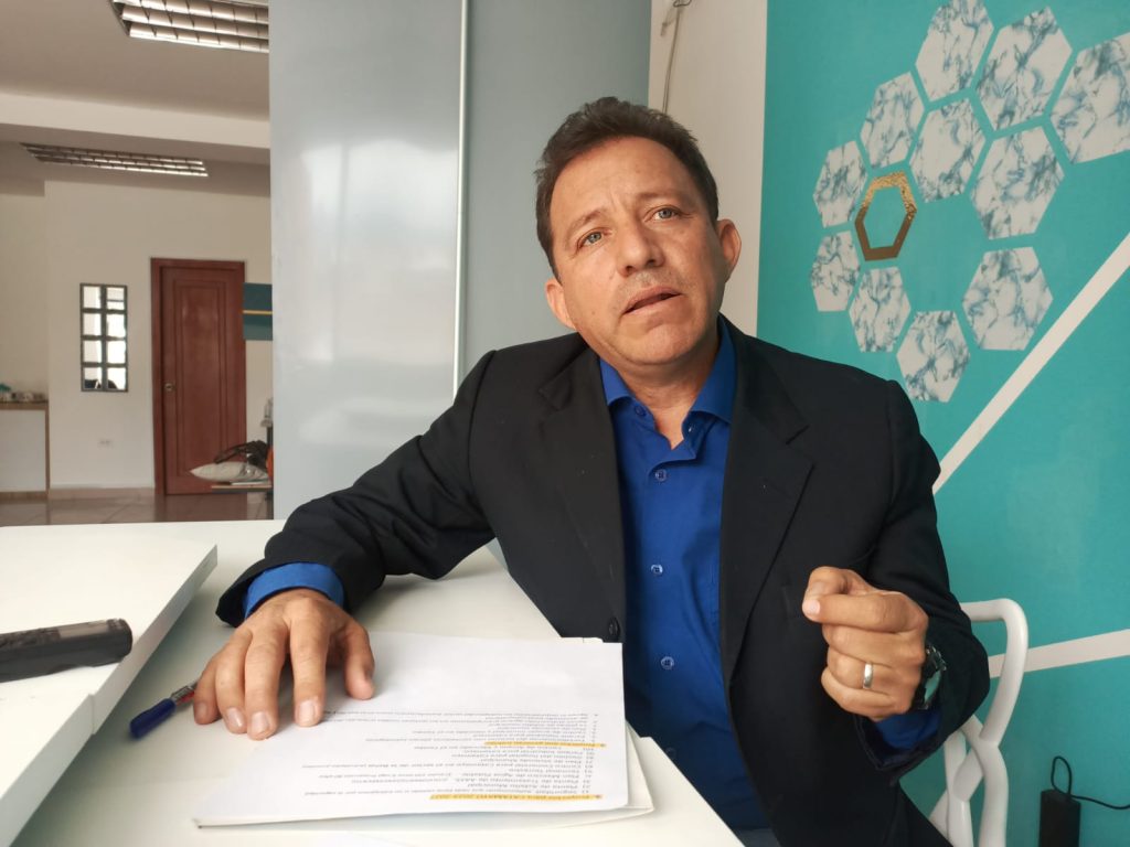 Marco Salinas conversó con HORA32 sobre los proyectos que tiene a favor de su cantón.