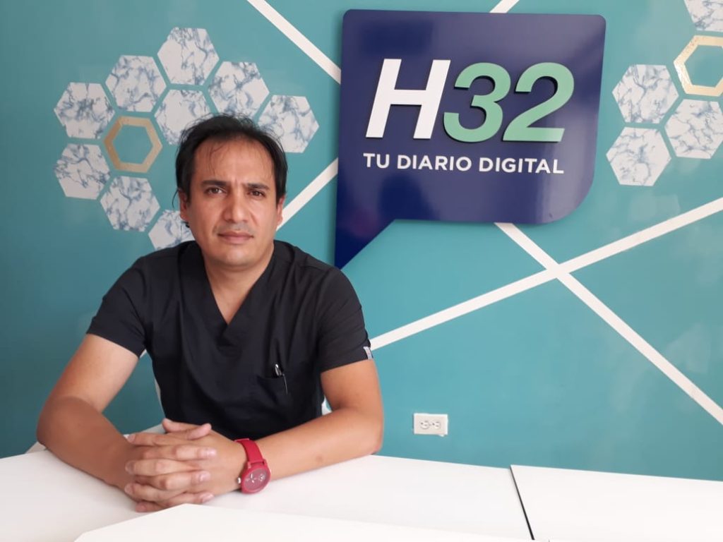 El funcionario dice que el VIH pasa algún tiempo en el organismo de manera inadvertida.