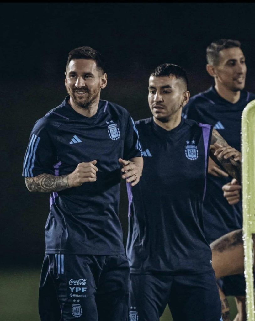 El único equipo que representa al continente americano es Argentina.