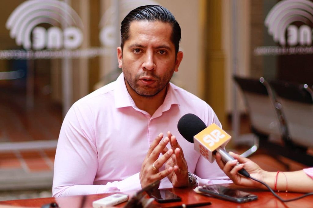 Luis Hernán Cisneros, director de la Delegación Electoral de Loja del CNE.