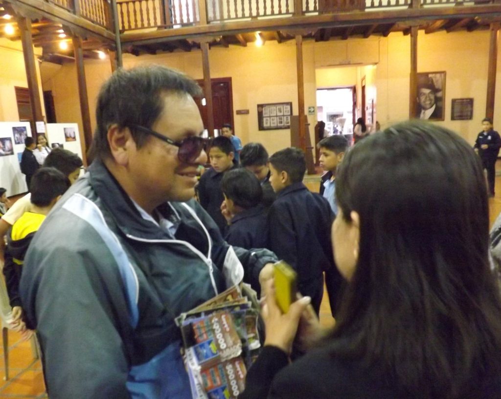 Roque Cristóbal Mocha Jaramillo señala que varias empresas de telefonía móvil no cumplen con la tarifa preferencial.