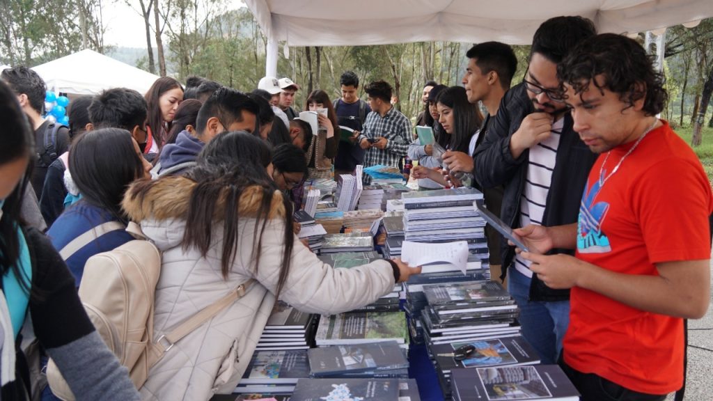 Estudiantes y ciudadanos conocieron la producción científica e investigativa que lleva adelante la Alma Máter.