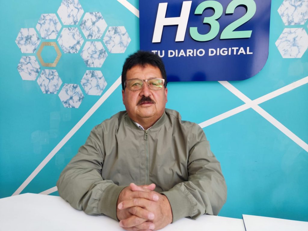 Gilbert Granda Romero, presidente de la UNE de Loja, habla de cinismo dentro de las mismas filas del magisterio.