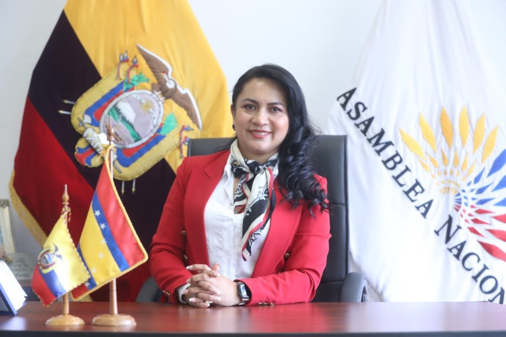 La asambleísta dice haber presentado un proyecto reformatorio para que el 18 de noviembre, independencia de Loja y realización del Fiavl, sea declarado feriado nacional.