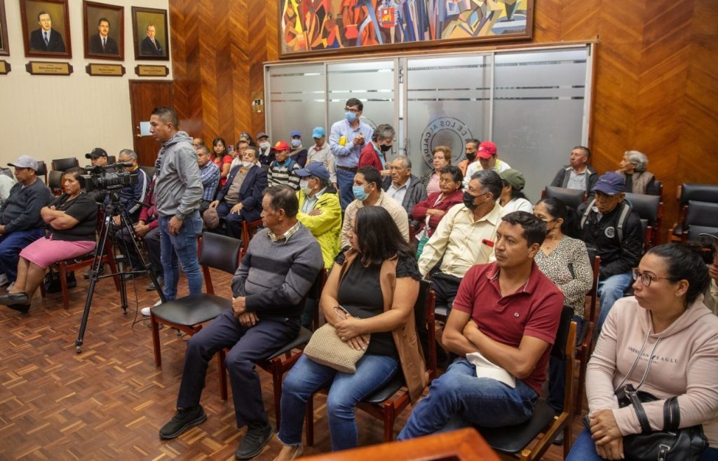 Dentro de los jubilados están empleados y trabajadores.