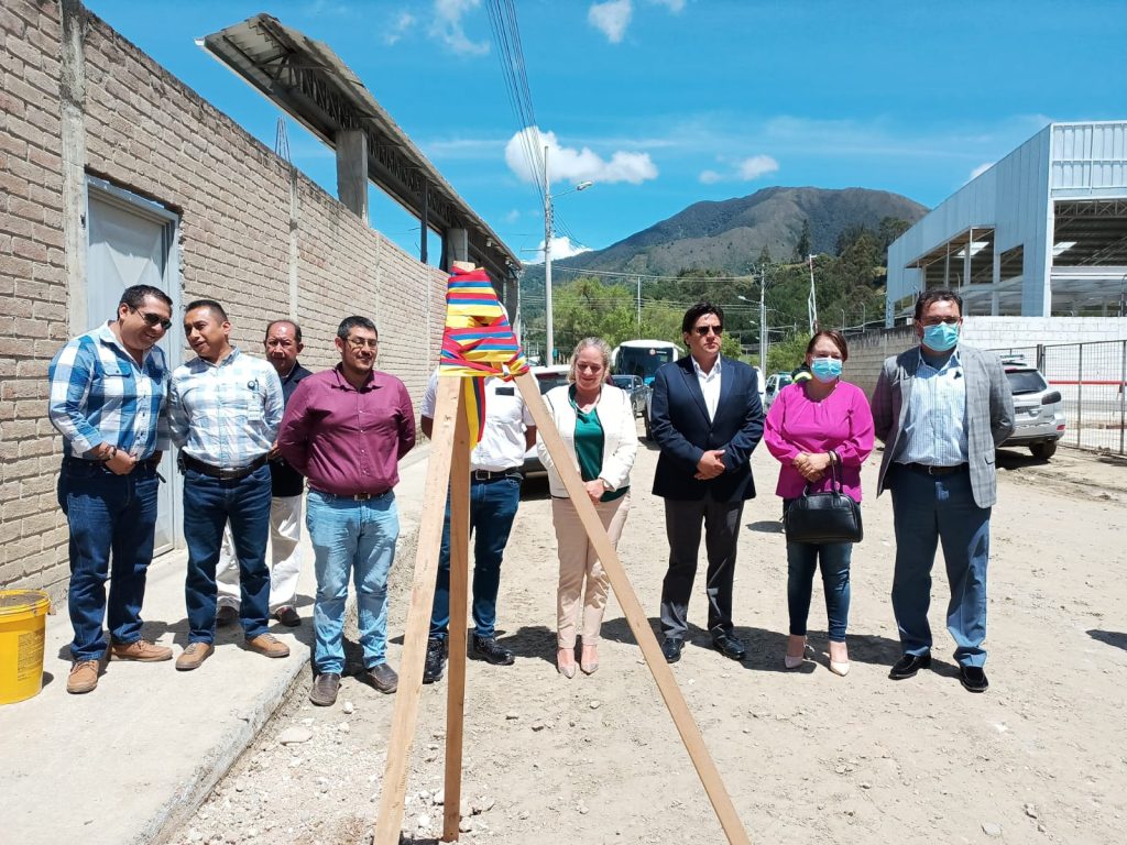 La mañana del martes 27 de diciembre de 2022 se realizó la colocación de la primera piedra, que simboliza el inicio de las labores.