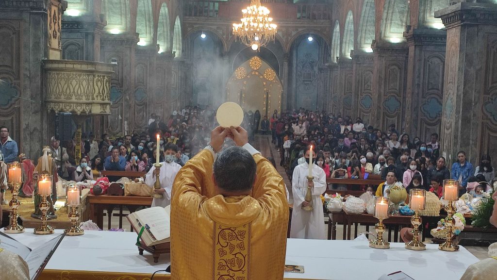 En La Catedral participará de las actividades Monseñor Walter Heras Segarra, obispo de la Diócesis de Loja.