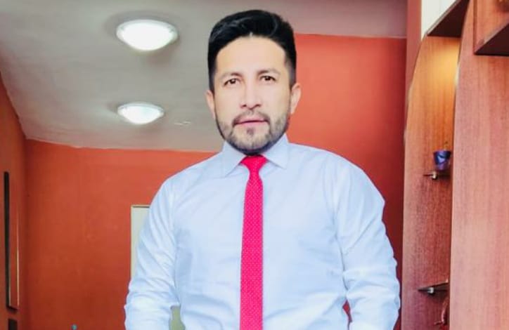 Luis Tapia Montesdeoca demostró la falta cometida por la funcionaria.