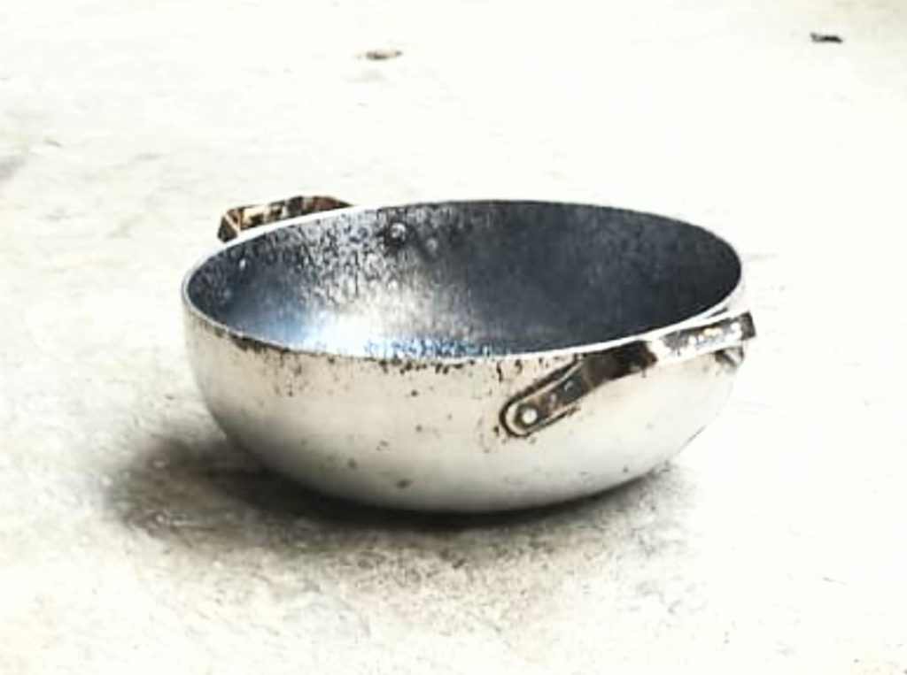 La olla pequeña que se estaba quemando, ayer.