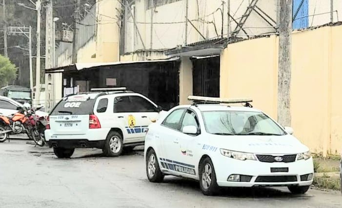 La Policía y la Fiscalía investigan el repentino deceso del reo.