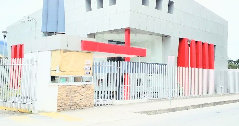 El cuerpo sin vida fue llevado a la morgue.