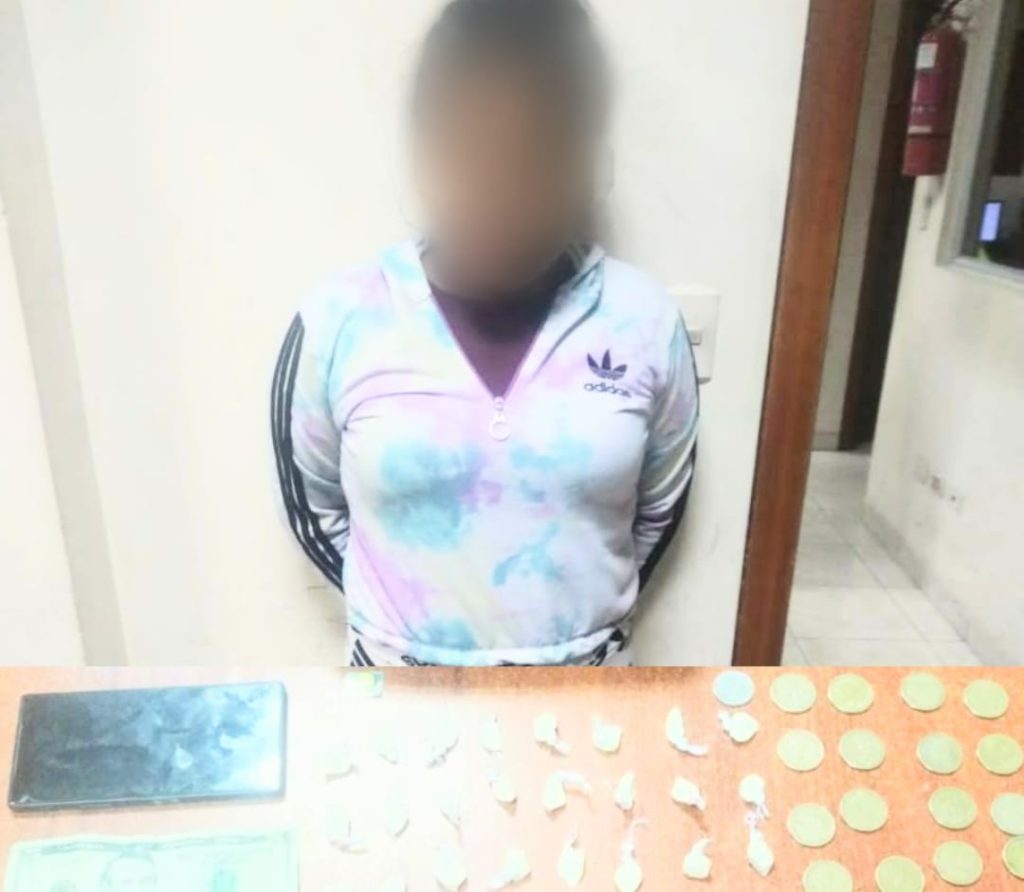 La mujer fue detenida en la avenida Universitaria y calle José Antonio Eguiguren.