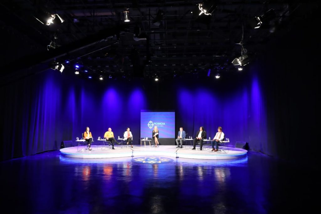 El debate de los aspirantes a la alcaldía lojana también será transmitido por redes sociales del CNE, y medios de comunicación.