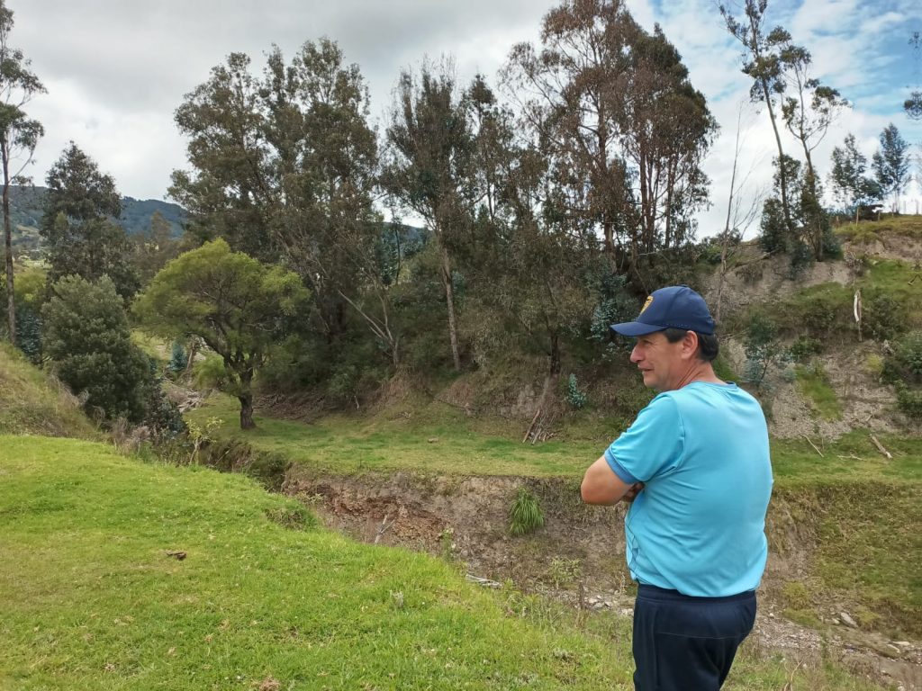 El presidente de las Juntas de Desarrollo Barrial de Loja, Sixto Alvarado, hace un llamado a las entidades que tienen competencia en el tema, para que intervengan.