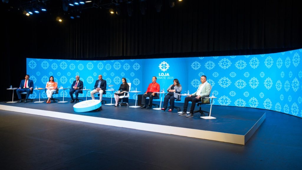 A las 20:43 empezó el debate correspondiente al segundo grupo.