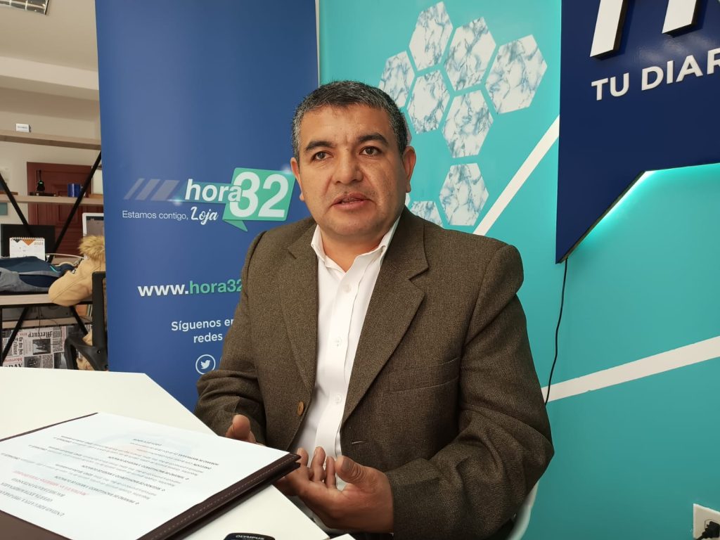 Willam Espinosa Ordóñez recalca que cada año académico dura cinco meses.