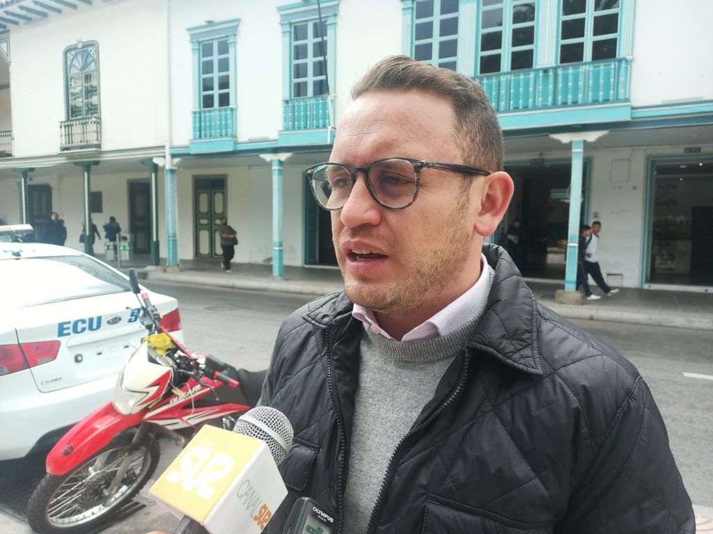 Milton Ordóñez señala que no existe ‘trampa’ en las preguntas del referéndum.