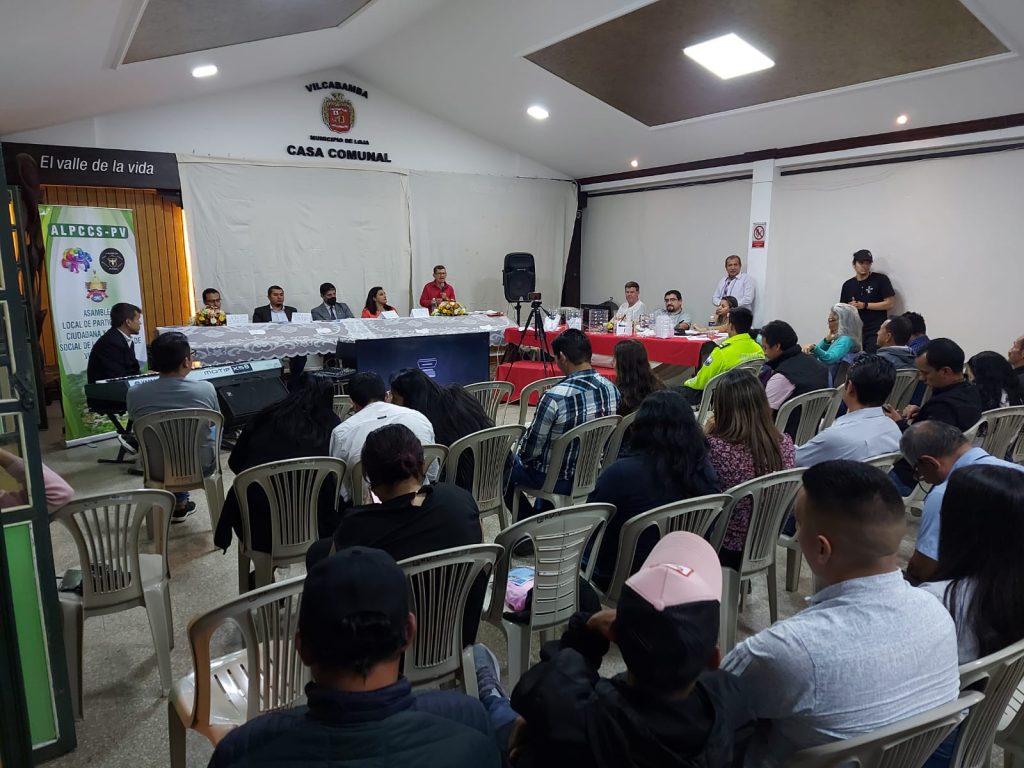 Los candidatos tuvieron la oportunidad de exponer sus ideas de trabajo.