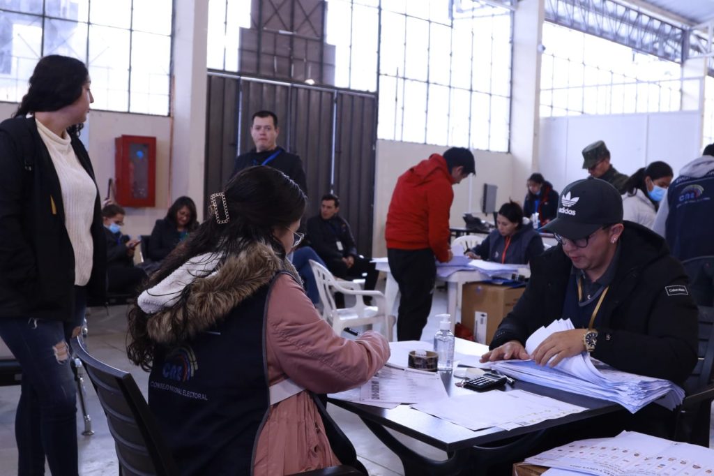 Aún los resultados deben ser confirmados por el CNE.