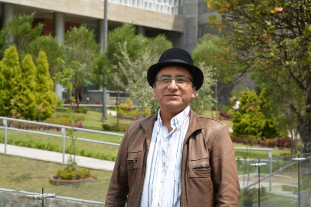 Luis Francisco Sarango Paqui ha ocupado algunos cargos en el sector público.