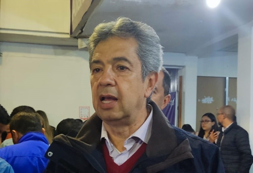 El prefecto estuvo en la sede de la alianza SUMA-APLA la noche del 5 de febrero de 2023, tras conocer los resultados extraoficiales que le daban una amplia ventaja a Mario Mancino, respecto a sus contendores.