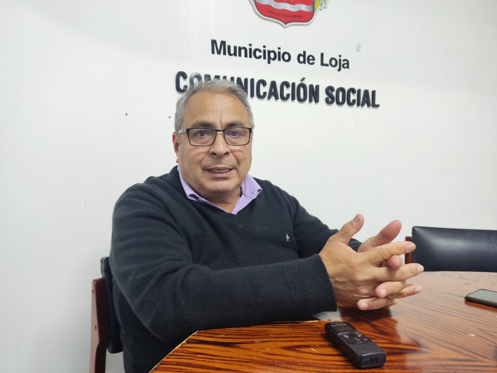 Leofrey Orlando Pontón Bermeo exhorta a los integrantes de los grupos a seguir trabajando porque para ello fueron contratados.