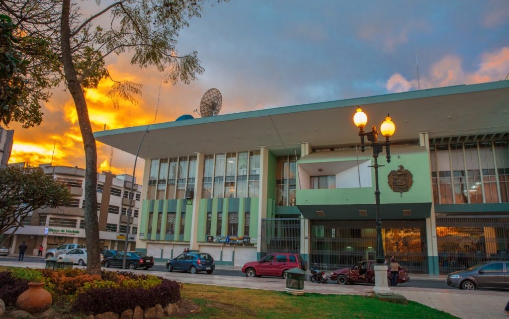 La ciudad de Loja se activa nuevamente con las actividades habituales.