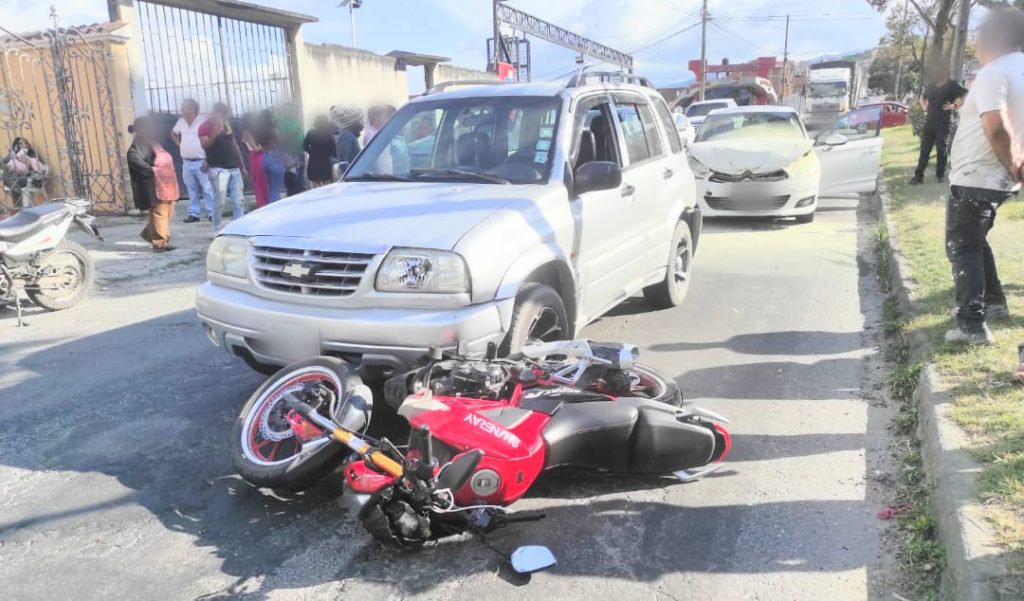 Los percances sólo ocasionaron daños materiales.