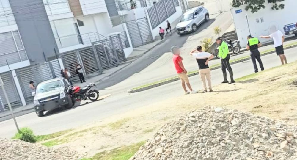 Por el redondel del barrio Época ocurrió ese percance.