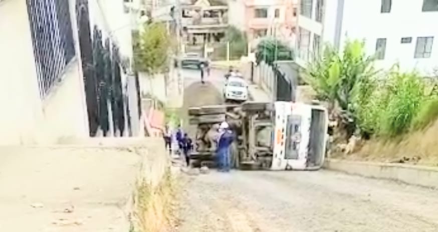 El accidente ocurrió a eso de las 11:00.