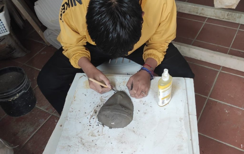 Los expositores elaboraron obras en dibujo, pintura y arcilla, las cuales serán mostradas en esta exposición.