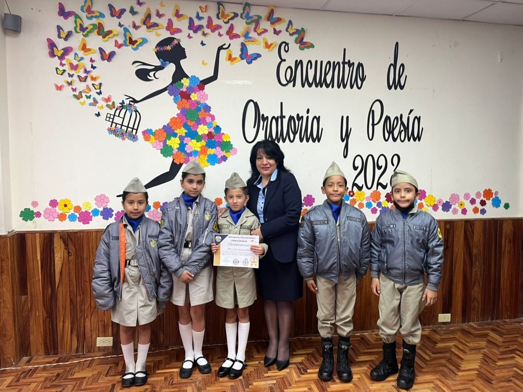 La madre de Roberth Ordóñez, docente del ‘Lauro Guerrero’, dice que desde niño le inculcó a su hijo su apego por la música.