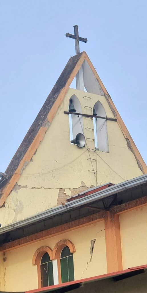 La infraestructura del templo, que es colonial, quedó en malas condiciones.