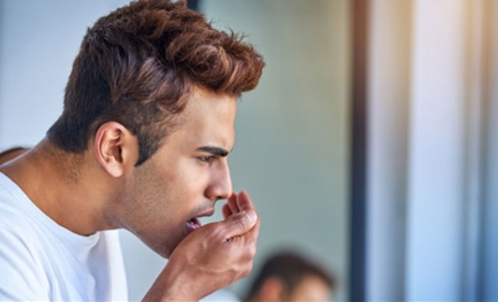 Entre otras afectaciones puede producir halitosis.