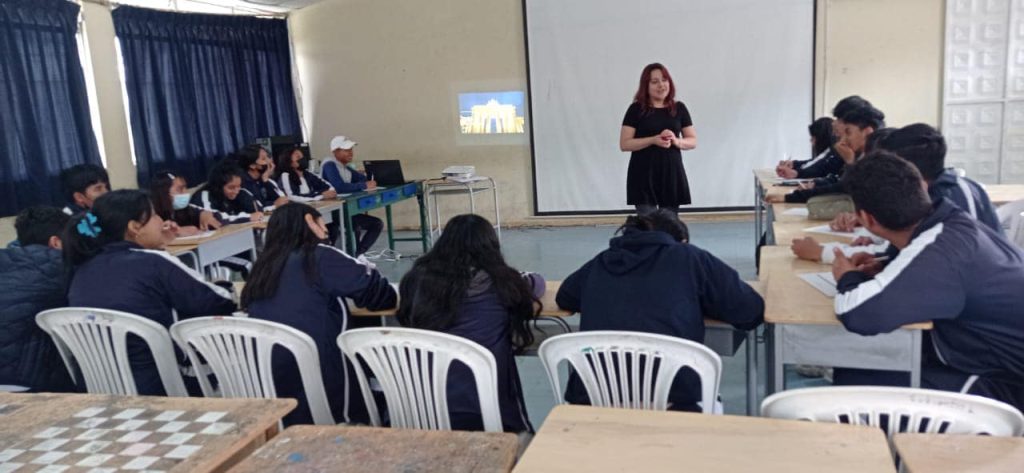 En la mayoría de instituciones educativas celebran a sus docentes con distintas actividades.