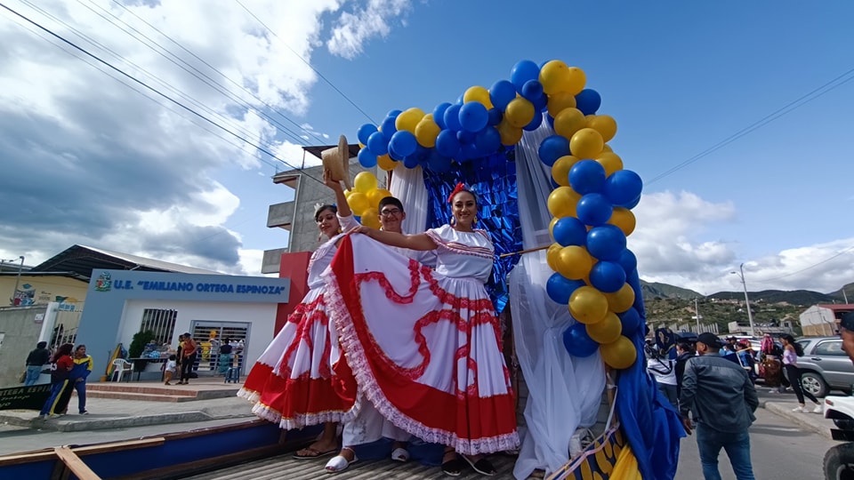Con el pregón iniciaron los festejos en el ‘Valle del eterno sol’.