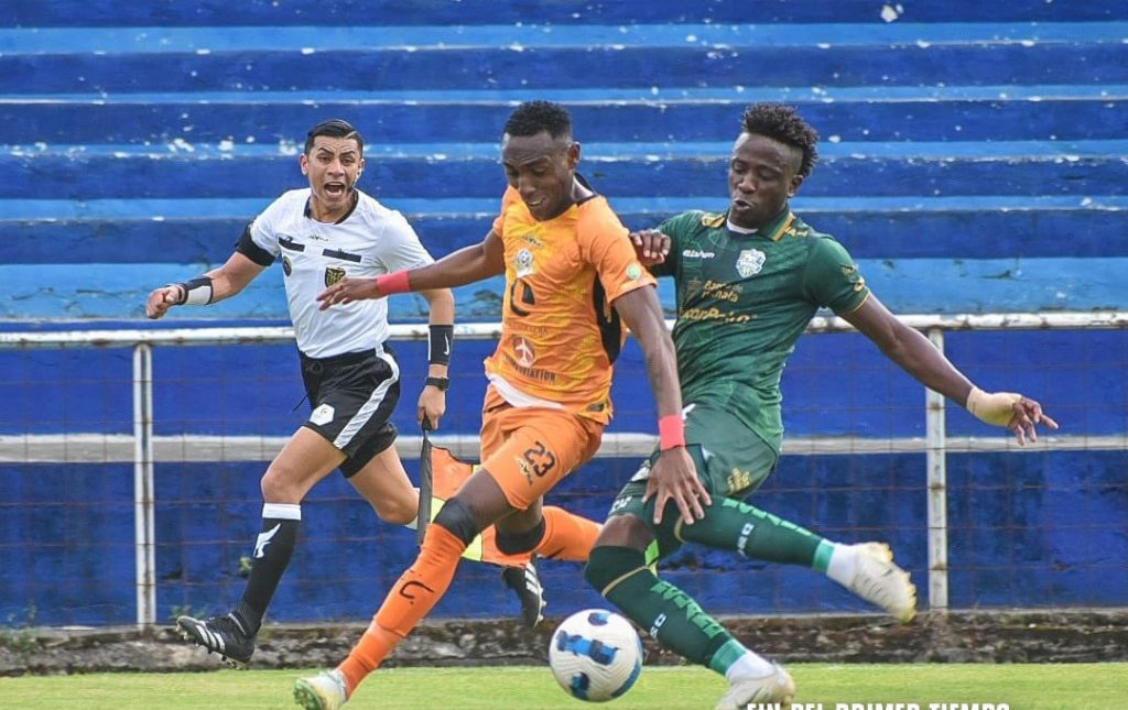 Ambos equipos tuvieron opciones de anotar.