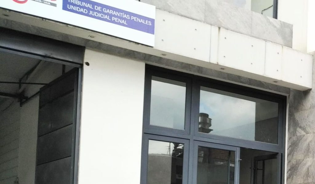 La diligencia se suspendió por la inasistencia del procesado.