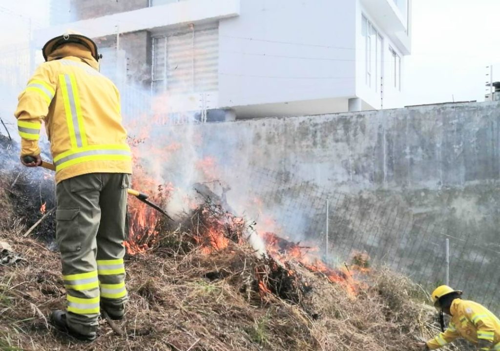 Los casacas rojas de la estación sur acudieron a la emergencia.